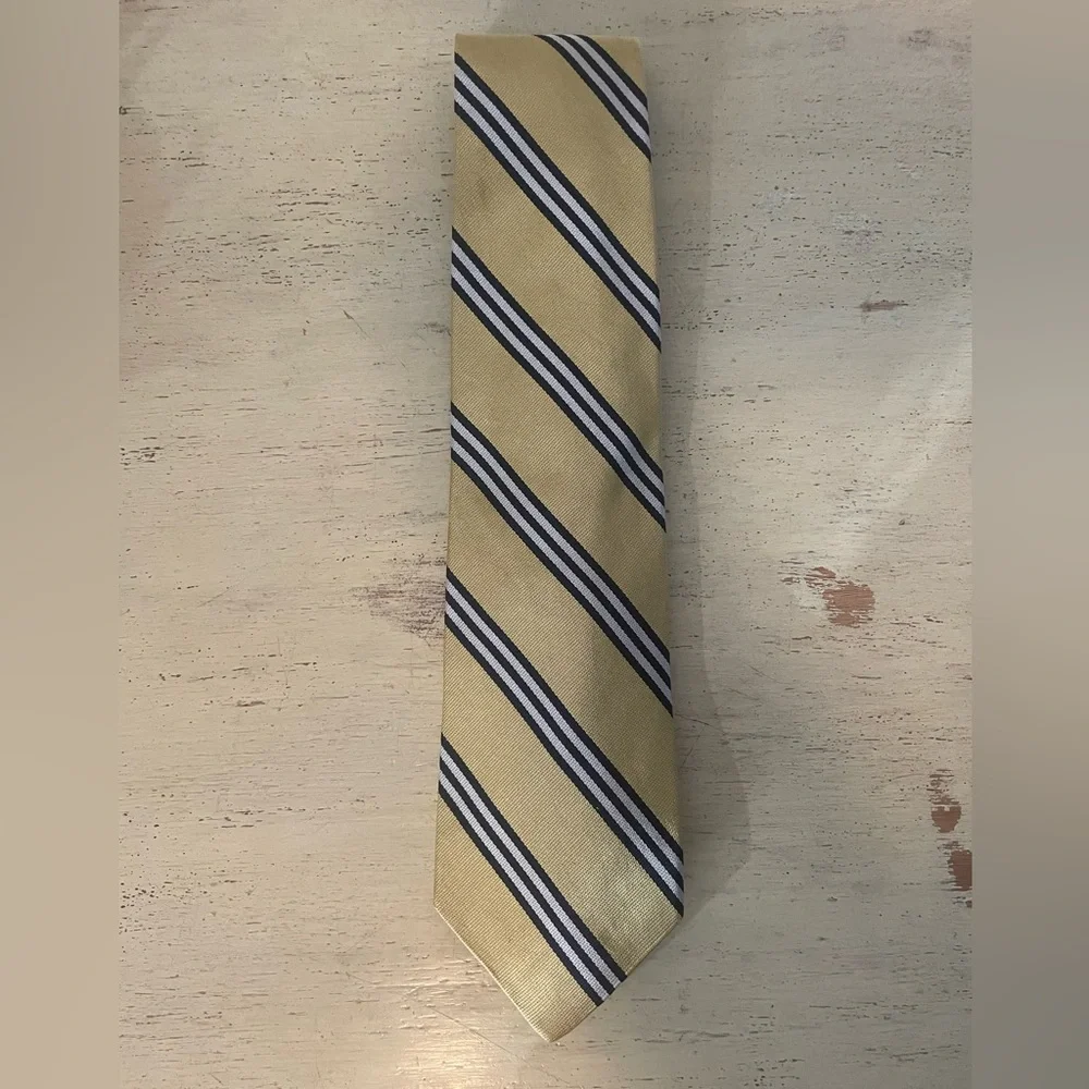 Brooks Brothers Makers Hand Made in USA‎ Vintage Stripe Silk Tie in Ecru (Multi)